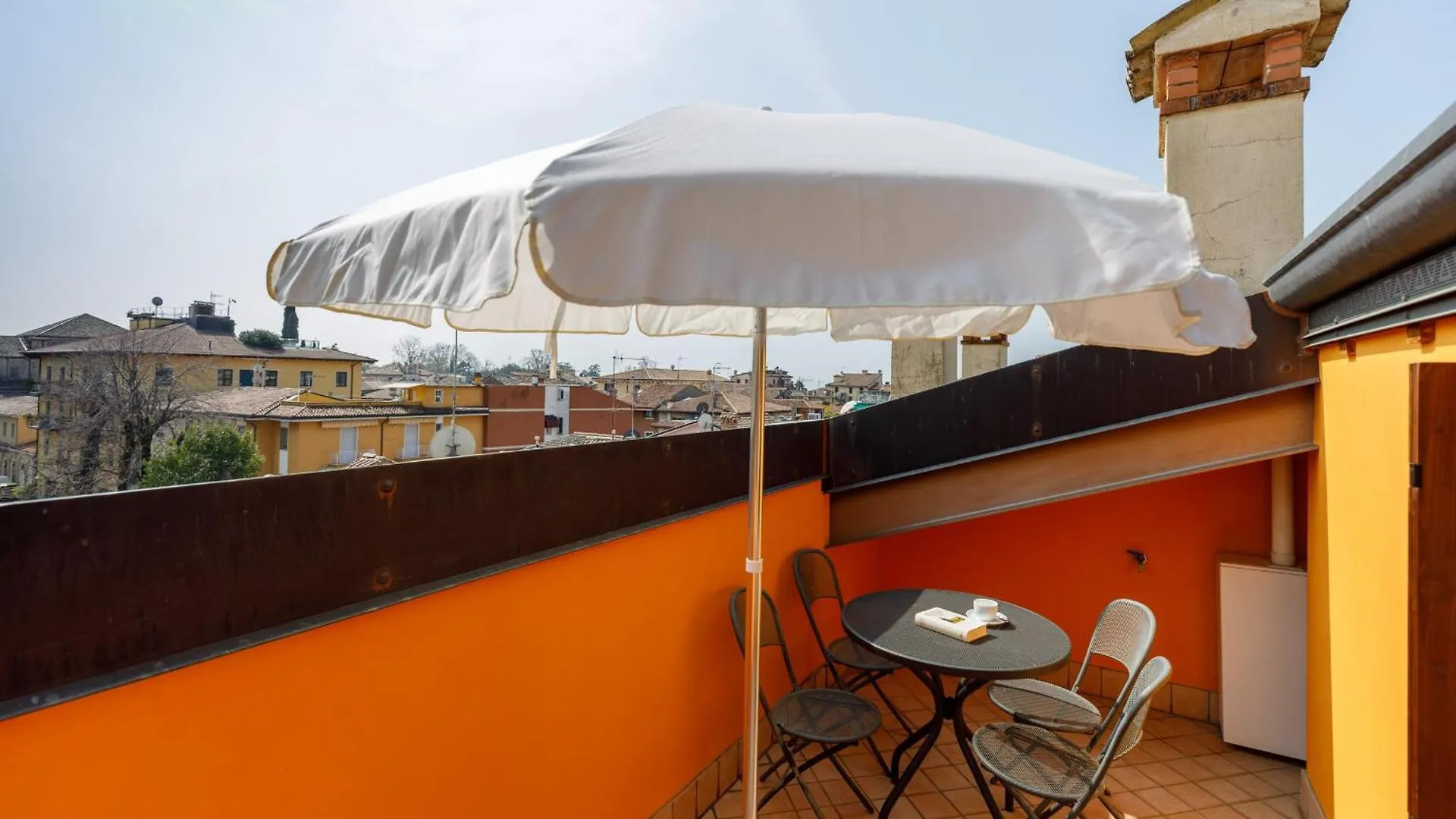 Apartment App. Chiaretto In City Centre Bardolino With P. Italy